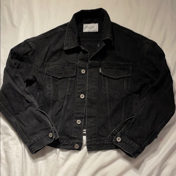 Sculptor Black Denim Jacket w/decorative back. - Picture 2 of 5